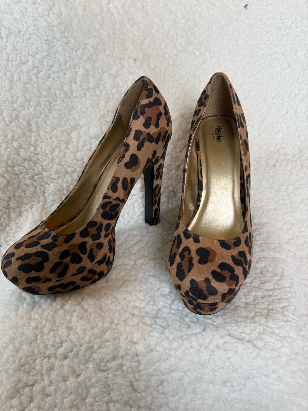 NEW - TARGET BRAND NEUTRAL LEOPARD PRINT CLOSED TOE STiLETTO